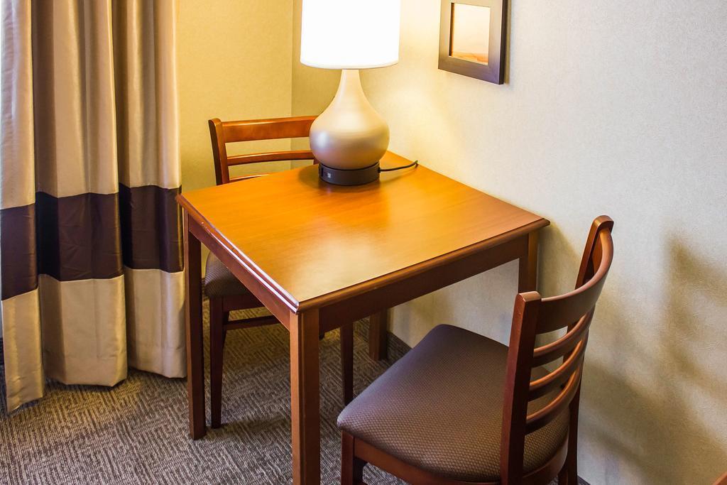 Comfort Inn Guilford near I-95 Exterior foto