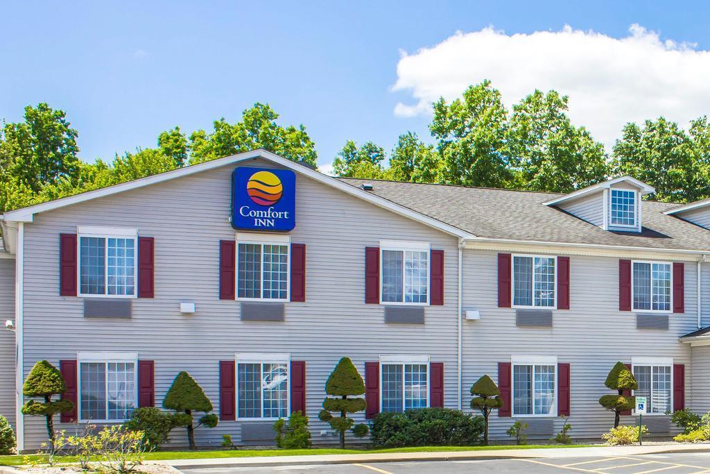 Comfort Inn Guilford near I-95 Exterior foto