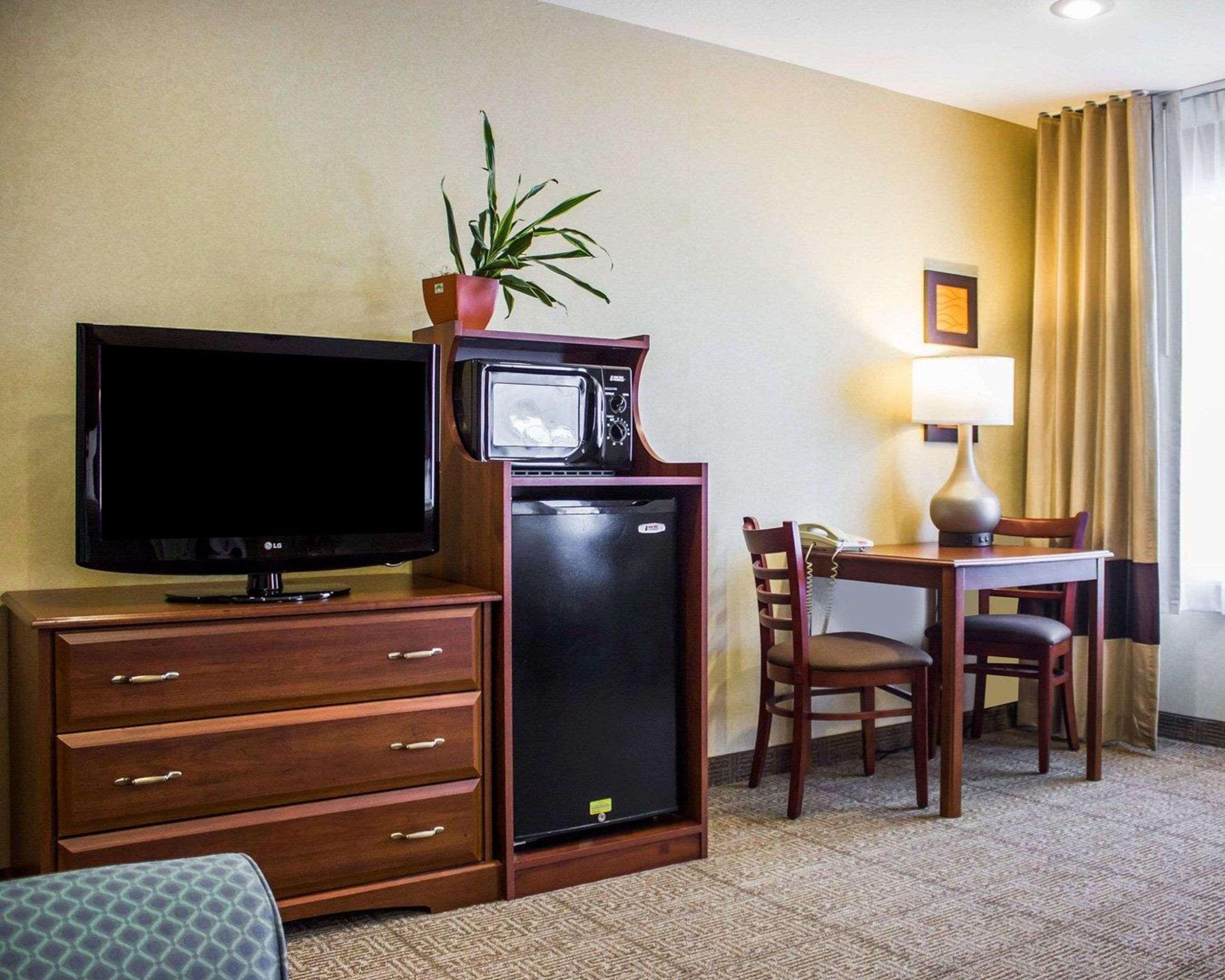 Comfort Inn Guilford near I-95 Exterior foto