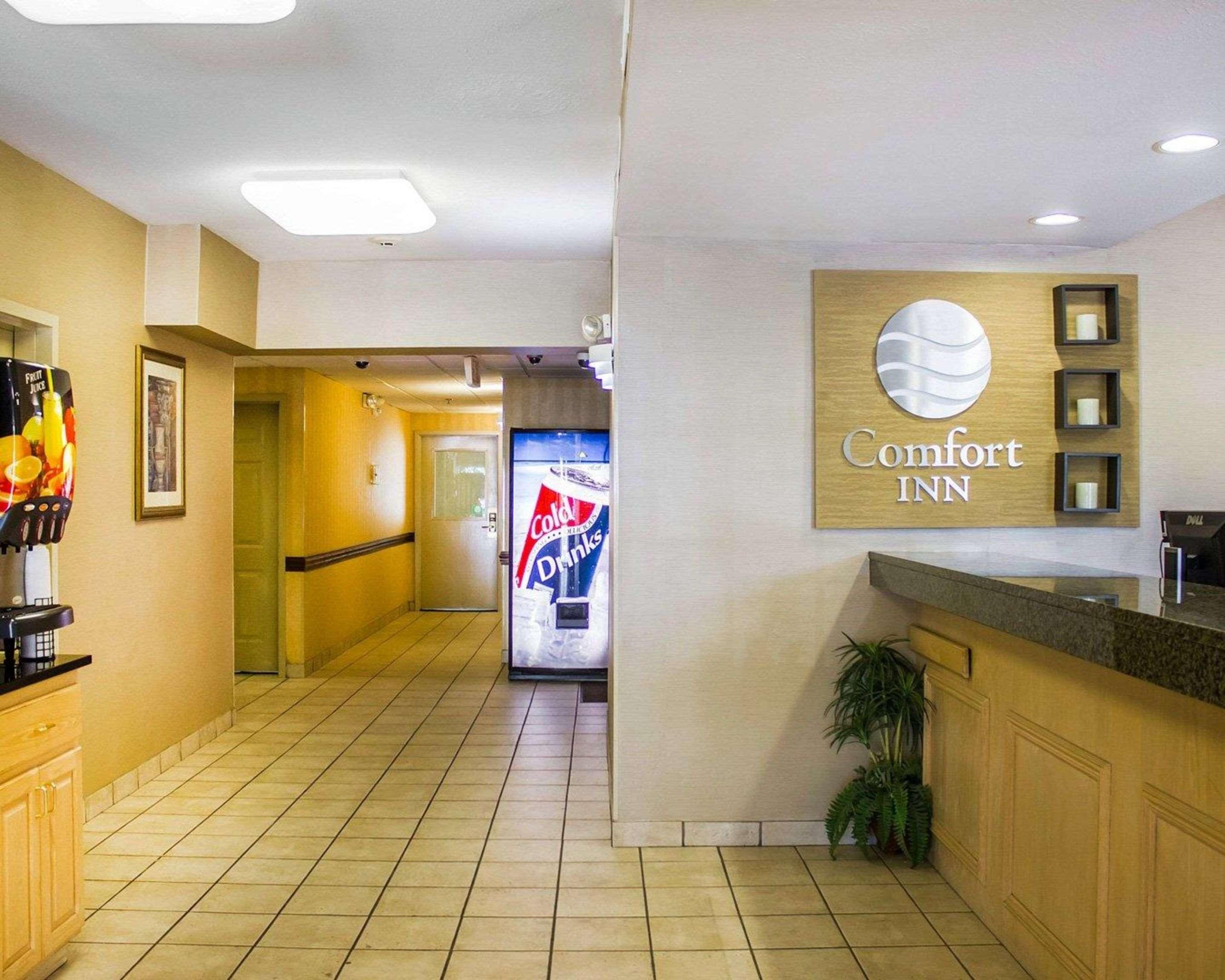Comfort Inn Guilford near I-95 Exterior foto