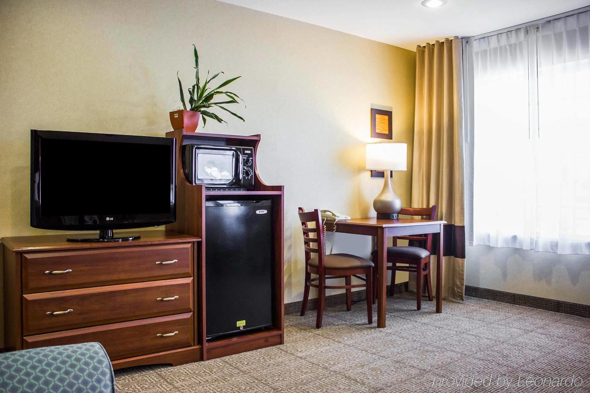 Comfort Inn Guilford near I-95 Exterior foto