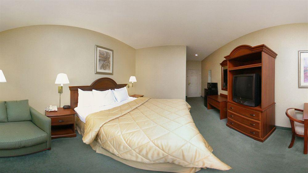 Comfort Inn Guilford near I-95 Exterior foto