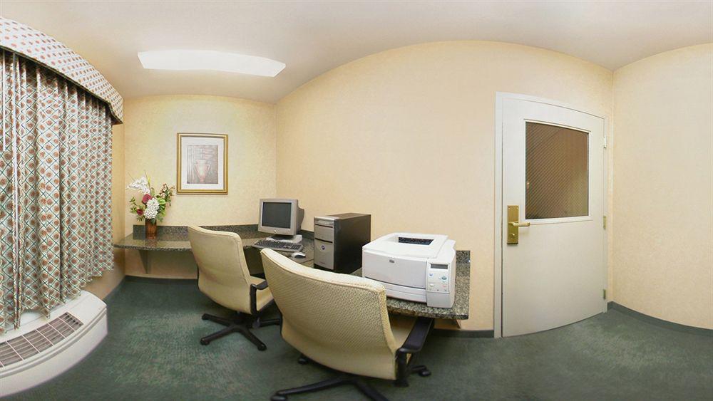 Comfort Inn Guilford near I-95 Exterior foto